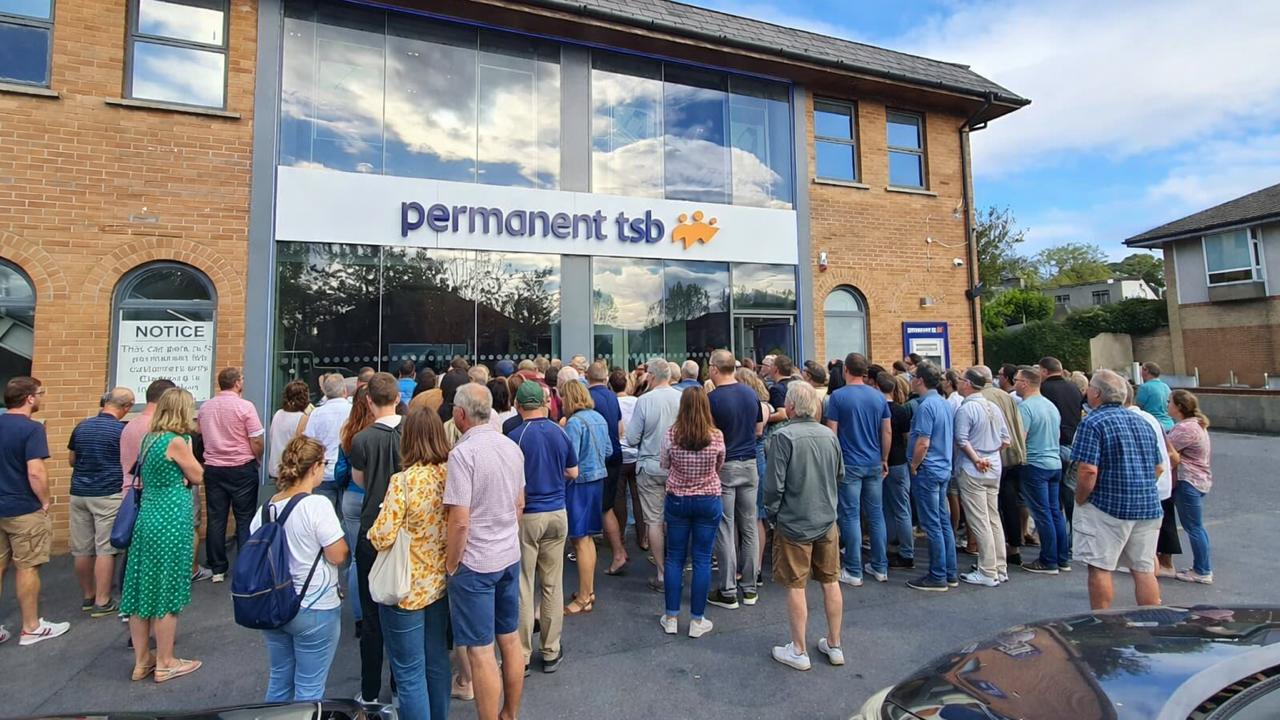 Long Queues at Irish Bank Branches: What the Morning Rush Can Teach You